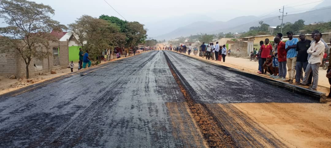 Uvira : Début de l’opération de mise de goudron sur la RN5