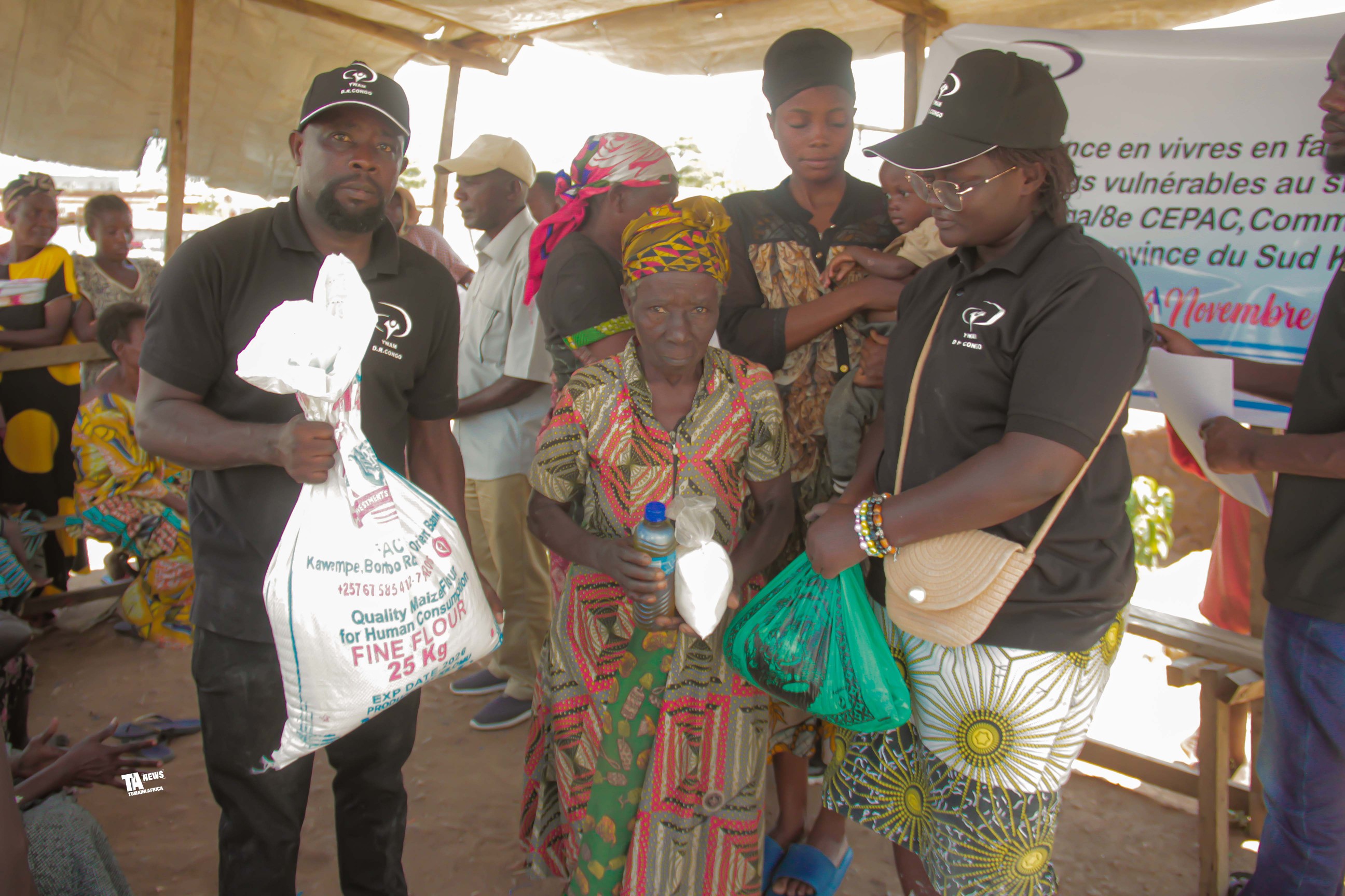Uvira : YWAM-RDC assiste 50 ménages vulnérables au site des sinistrés de Kasenga UVIRA.
