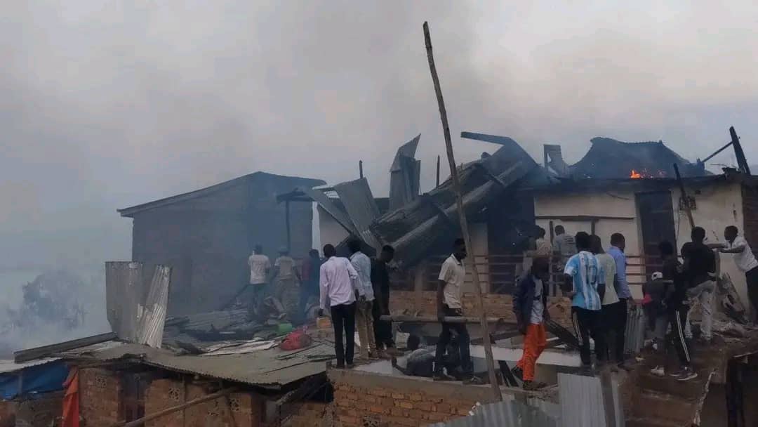 Bukavu : Plus de 100 maisons ravagées par un incendie dans le quartier Nkafu