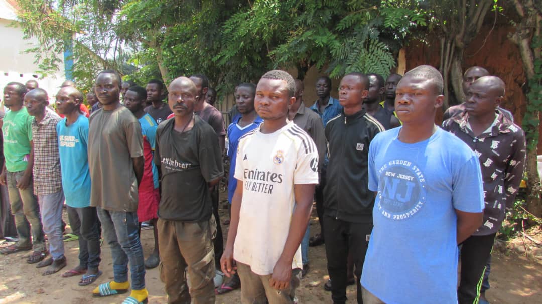 43 ex-combattants du M23-AFC déposent les armes et rejoignent les FARDC à Uvira