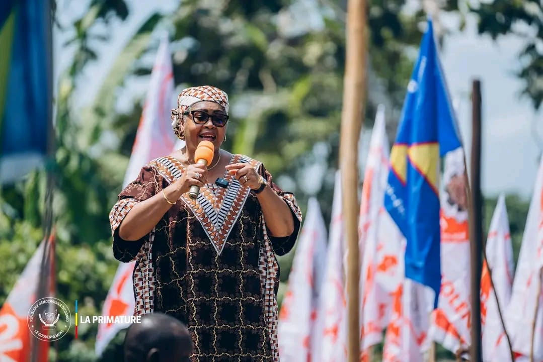 Mongala : à Bongandanga, le désenclavement au cœur du message de la Première Ministre