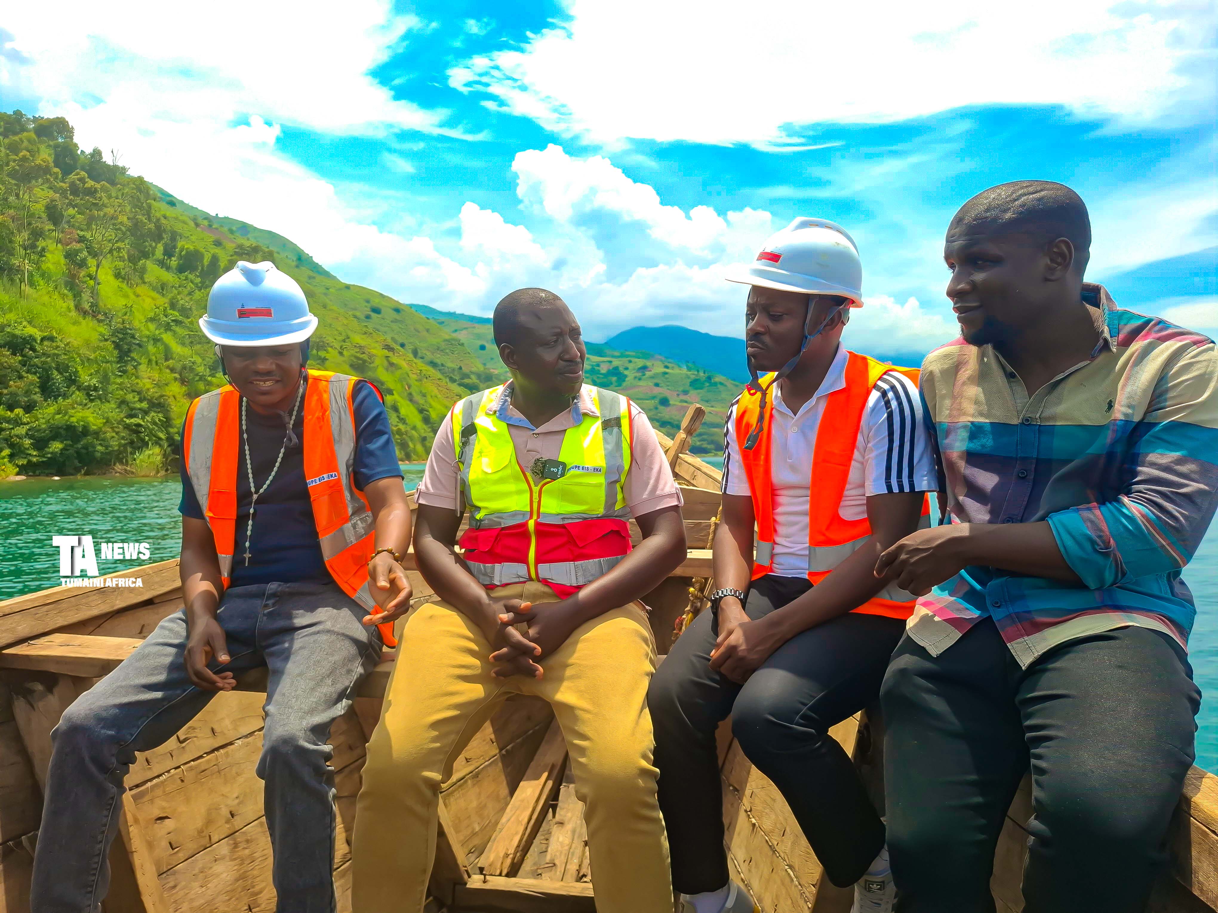 Sud-Kivu : les députés Claude Misare et Théophile Basoshi  en mission d’évaluation sur le tronçon dégradé de Lwanga