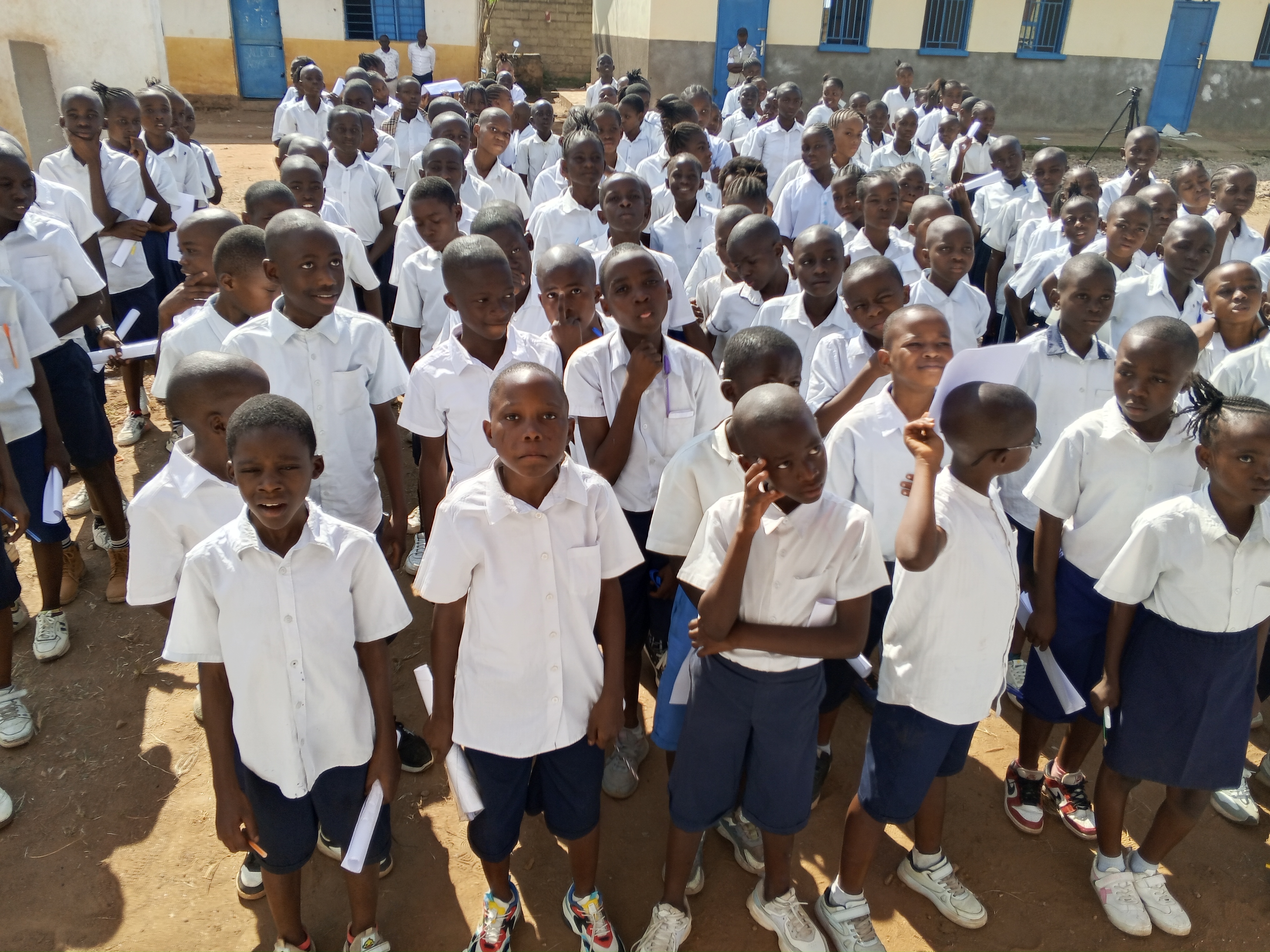 Sud-Kivu : Plus de 73 000 élèves participent aux épreuves de l'ENAFEP 2026
