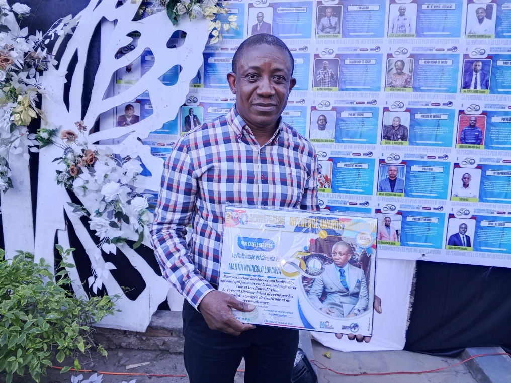 Uvira : Martin Nyongolo Luwawa distingué dans la catégorie Éducation lors de la 3ᵉ édition des « 50 personnalités les plus influentes »
