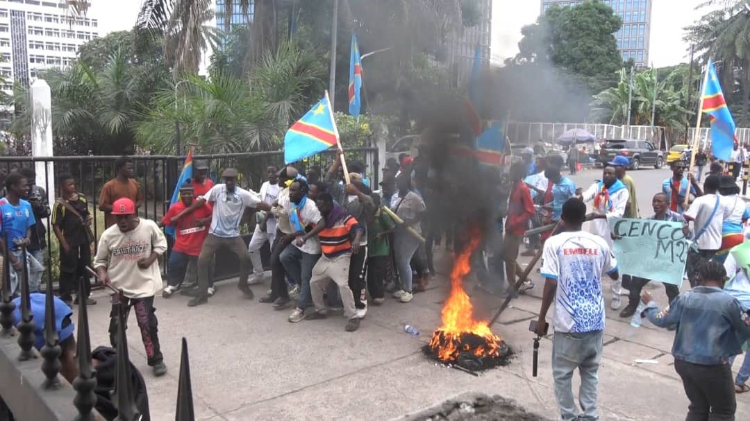 RDC : vive tension au siège de la CENCO après une manifestation de la Force du Progrès à Kinshasa