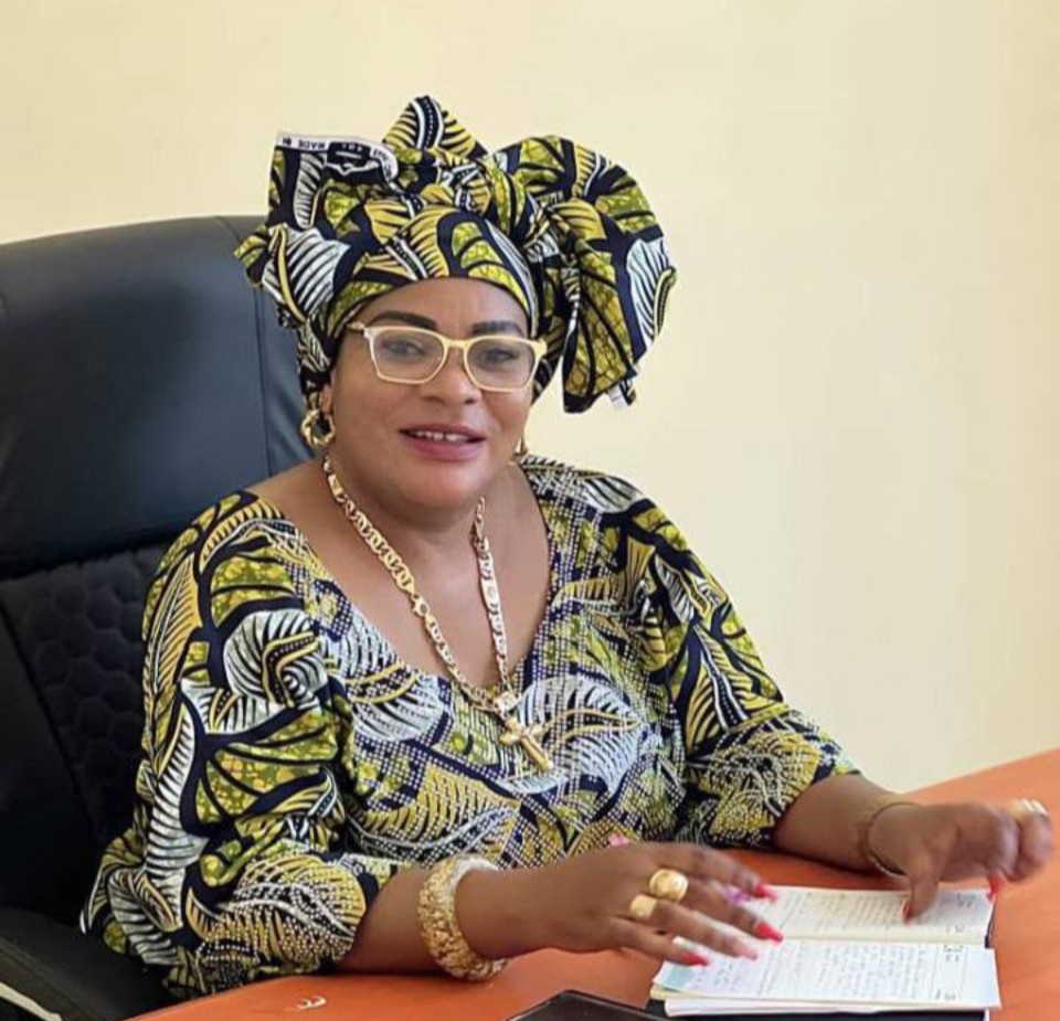 Sud-Kivu : la ministre provinciale des Finances Césarine Cinyerecinja encourage les finalistes avant le début des examens d’État