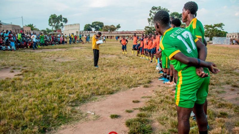 Uvira : l’honorable Me Théophile Sinderi lance le tournoi inter-avenues de Kasenga