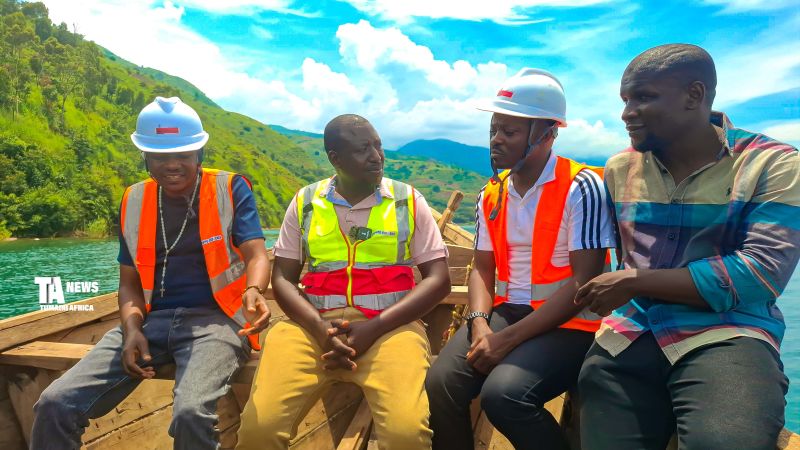 Sud-Kivu : les députés Claude Misare et Théophile Basoshi  en mission d’évaluation sur le tronçon dégradé de Lwanga