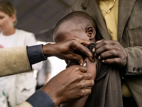 Kamituga : la rougeole persiste dans la zone de santé, l’enclavement et l’insécurité pointés du doigt Depuis plus de six mo