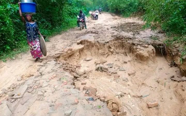 Routes dégradées : un obstacle majeur à l’acheminement de l’aide humanitaire pendant la saison des pluies