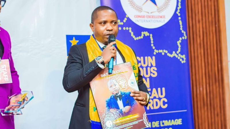 Sud-Kivu : L’honorable Jackson Kalimba motive  les finalistes face à  l’examen d’État .