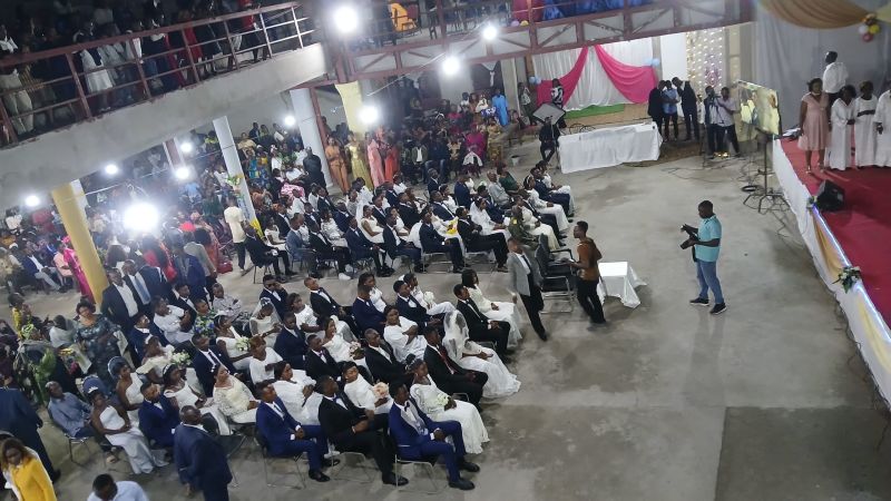 RDC : Près de 200 couples bénis lors d’une cérémonie collective de l’Église de l’Unification à Kinshasa