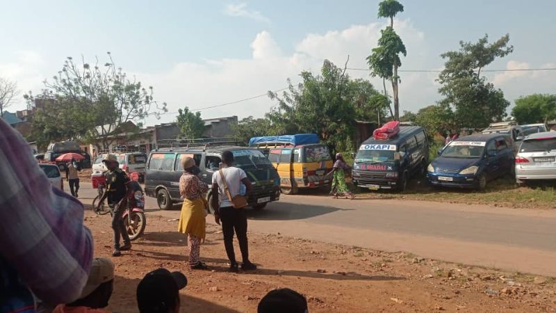 Sud-Kivu : des centaines de passagers bloqués entre les positions des FARDC et du M23-AFC, la société civile  tire la sonnette d’alarme