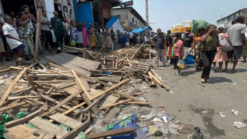 Kinshasa : les autorités provinciales poursuivent l’opération de dégagement autour du Marché Central