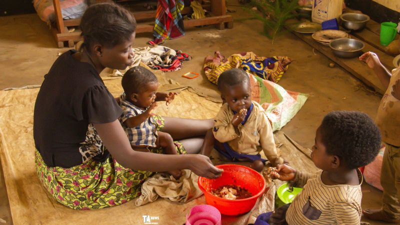 Uvira : Les femmes déplacées de Lubarika alertent sur les maladies liées au manque d’hygiène et l’oubli des autorités
