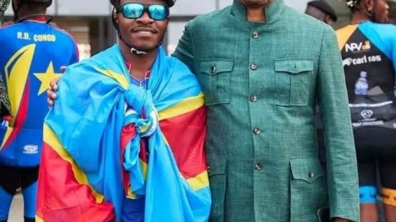 RDC : le cycliste Miguel Masaisai reçu par le ministre des Sports après sa « Tournée de la Paix »