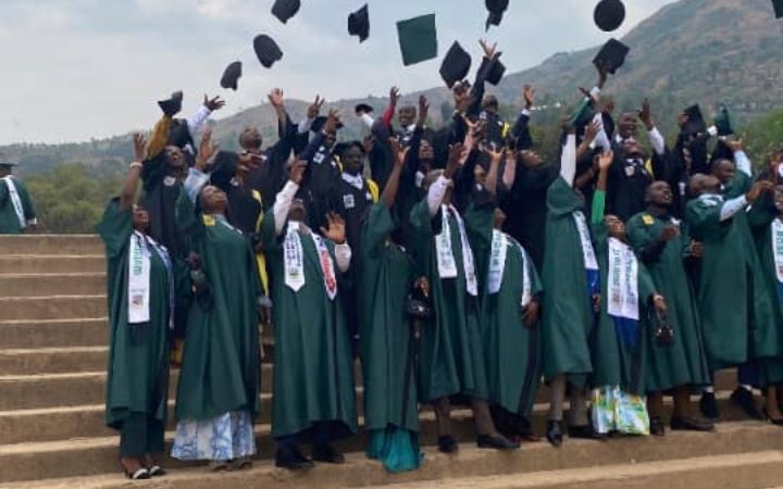 Uvira : Collation et clôture de l’année académique 2024-2025 à l’Université Notre-Dame de Tanganyika