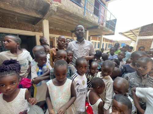 Uvira : plus de 200 enfants participent gratuitement à une colonie de vacances organisée par le Collège Kirungu Sage